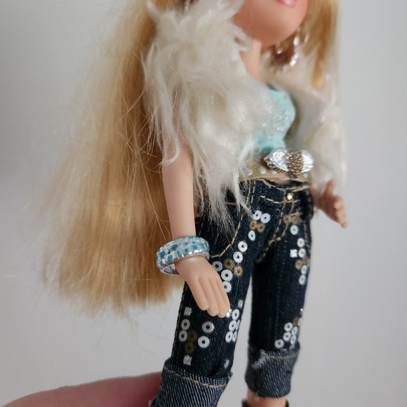 Bratz Talking Cloe Doll - Picture 4 of 7